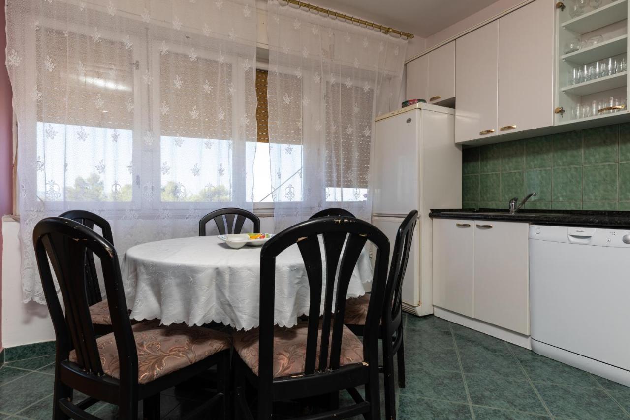 Apartments With A Parking Space Sumpetar, Omis - 9436 Exterior photo
